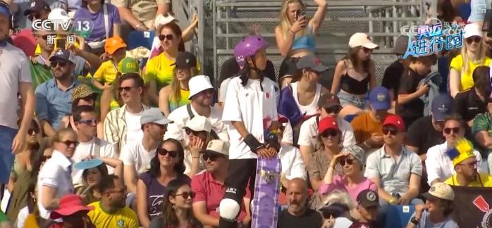 巴黎奥运会滑板赛场首金诞生 中国小将勇闯新赛