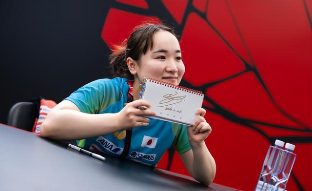 伊藤美诚险胜张默 逆转晋级澳门世界杯小组赛