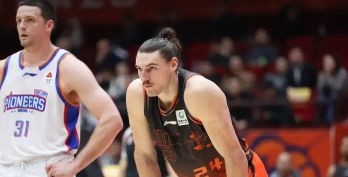 山东男篮力克天津逆转取