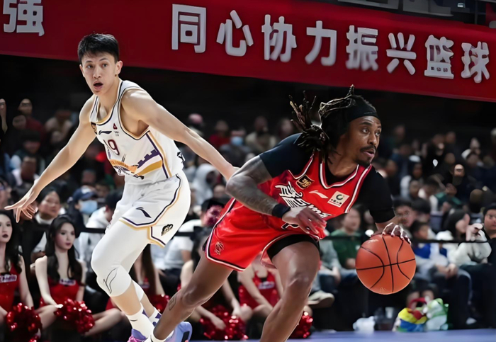 广东外援麦考尔状态低迷难救主 奎因独木难支难