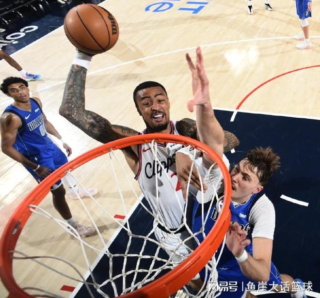 快船力克独行侠伦纳德砍34分率队胜出