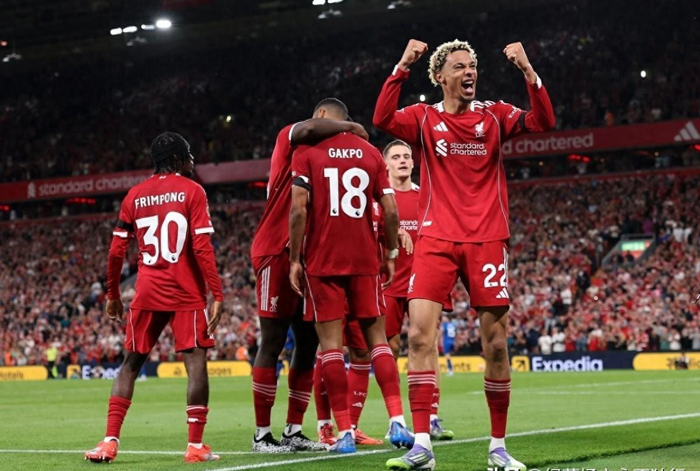 利物浦夏窗瞄准迪奥曼德和邓弗里斯补强右路